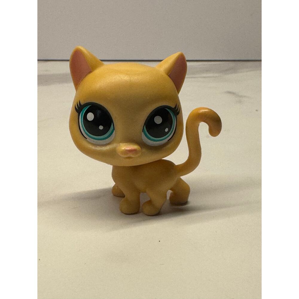 Littlest Pet Shop Authentic # 2-77 Dina Kitty Yellow Orange Blue Eyes G6 Cat